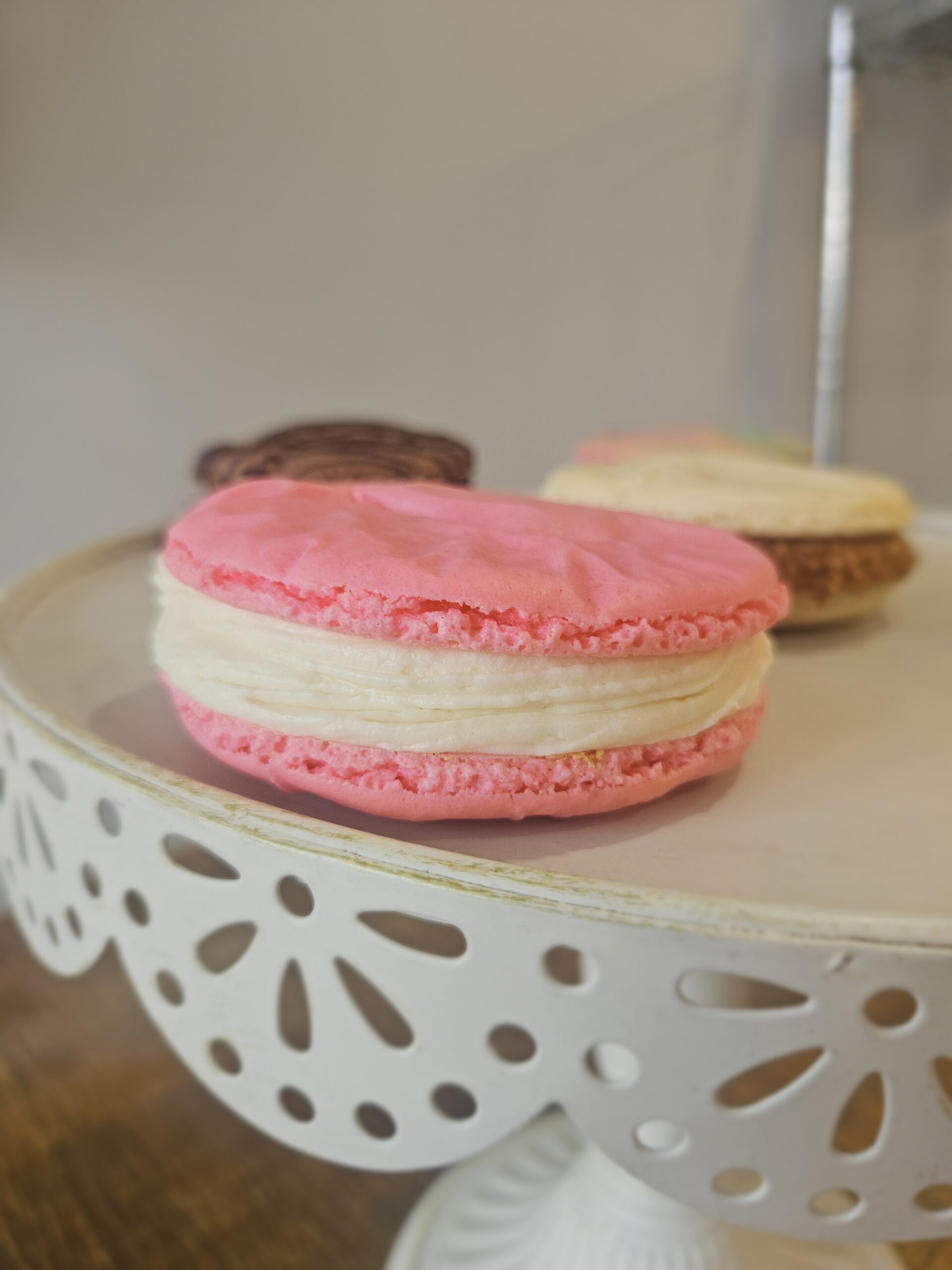 Strawberry Cheesecake Macaron